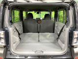 普段のお買い物や通勤、送迎等に十分な荷室スペースを確保しております。セカンドシートを倒すと、大きな荷物の積載も可能です♪
