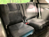 3列目シートはもちろん状態良好☆大人でもゆったりと座って頂けますので、大人数でのお出かけもラクラクです♪ご家族で、気の知れた仲間で、ドライブに行くのが楽しみですね♪