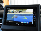 バックをするとき自動でリアの様子が映る『リアカメラ』付き!ナビ画面で確認しながらバックができますから安心ですね。でも、目視も大切ですよ!安全第一でお願いします!