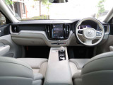 XC60 リチャージ アルティメット T6 AWD PHEV 4WD 