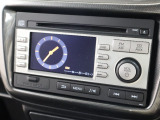 純正のAM/FMチューナー付CDプレーヤーとバックカメラが装備されております!