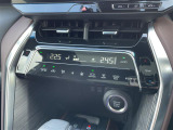 【 オートエアコン 】車内温度を感知して自動で温度調整をしてくれるのでいつでも快適な車内空間を創り上げます!