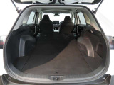ワゴンならではの広々としたラゲージスペースを備えています。ライフスタイルに合わせていろいろな物を積み込めます!