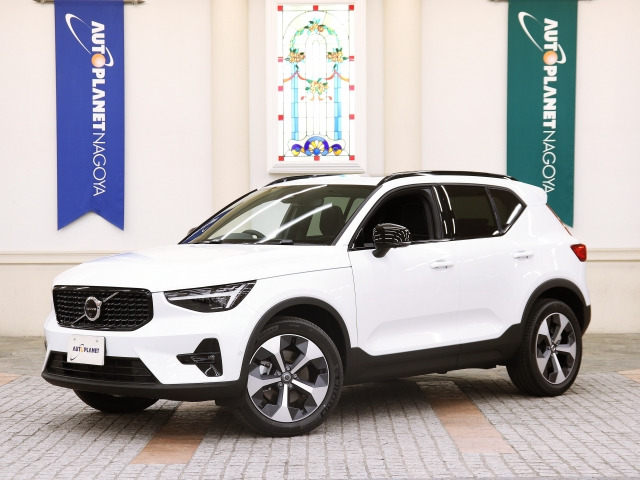 XC40アルティメット B4 AWD ダークエディション 4WD