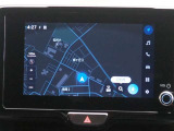 ディスプレイオーディオ(コネクティッドナビ対応)PLUS搭載。T-Connectご契約で2029年2月まで無償で利用できるナビ(期限到来後は有償)と、解約後も利用できる車載ナビが搭載されています。