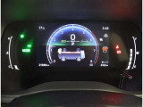 とっても見やすいメーターです。夜間時はラグジュアリーな気分にさせてくれる照明が魅力ですので、夜のドライブも楽しみになりますよ♪