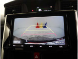 バックガイドモニターで、後方を確認しながら安心して駐車することができます。運転初心者も熟練者も必須の機能ですよ!
