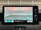 バックでの車庫入れも安心です! リアカメラが付いているバックモニター付のナビを装備しております。操作線もついており距離感も画面から確認できます。