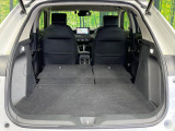 後席を格納すると、これだけの広さが!シーンに合わせたシートアレンジで、大きな荷物も積むことが出来ます♪