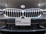 ☆BMWの代名詞とも言える【キドニーグリル】一目見ただけでBMW車であると認識できる確固たるアイコンとして存在感を放ちます☆