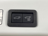 【パワーバックドア】スマートキーや運転席のボタンを押すだけでリアゲートが自動で開閉します!荷物を持っている時や、高い位置にあるバックドアを閉める際に便利な機能です♪