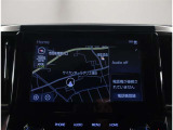純正ナビを装備。タッチパネル式で使いやすく、お出かけもラクラクです。
