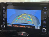 バックガイドモニターで、後方を確認しながら安心して駐車することができます。運転初心者も熟練者も必須の機能ですよ!