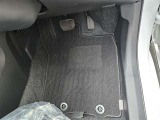 純正フロアマット