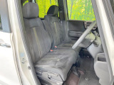 運転席シート廻りは使用感も少なく、良好な状態となっています。丁寧に使われていたことがよくわかりますね。