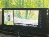 【アラウンドビューモニター】専用のカメラにより、上から見下ろしたような視点で360度クルマの周囲を確認することができます☆縦列駐車や幅寄せ時に活躍してくれます♪
