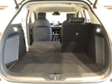 様々なパターンにアレンジができるラゲッジスペース♪お荷物の大きさや量・状況に合わせてアレンジできますので、とっても使い勝手良好ですよ♪タップリ積んで、楽しいお出かけを♪