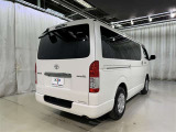 後ろから見ると車の印象も変わりますね♪