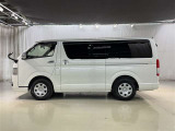 スライドドア開口部が広く荷物の出し入れがスムーズにできます。