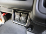 運転席・助手席シートヒーター装備☆ボタンを押せばすぐに暖かくなるので、寒い日に重宝します◎