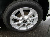 純正ホイール付きです。デザイン性と機能面が高くおススメです。