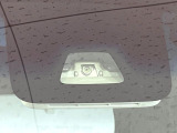 【スマートアシスト】走行中に前方の車両等を認識し、衝突しそうな時は警報とブレーキで衝突回避と被害軽減をアシスト。より安全にドライブをお楽しみいただけます。