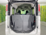普段のお買い物や通勤、送迎等に十分な荷室スペースを確保しております。セカンドシートを倒すと、大きな荷物の積載も可能です♪