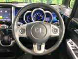 【純正革巻きステアリング】上質な革を使用することで、手にしっかり馴染みとても運転しやすいハンドルです♪