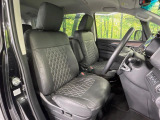 運転席シート廻りは使用感も少なく、良好な状態となっています。丁寧に使われていたことがよくわかりますね。