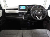 ◆視界広々で非常に運転しやすくロングドライブでも疲れを感じさせないすっきりとまとまったインパネ周りです。