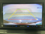 【バックモニター】後ろのカメラの映像をモニターに映し出すことができます!後方の見えない死角や、障害物との距離感をしっかり確認することができます!駐車が苦手な方におすすめです。