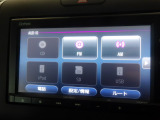 センターパネルにスッキリと収まった純正オーディオ(CD再生AM/FMチューナー)です!お気に入りの音楽・ラジオを聴きながら楽しいドライブをお楽しみくださいね♪
