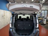 ラゲッジスペースは、日常において充分な広さを確保☆開口部も広く、積み下ろしもラクラクです♪♪