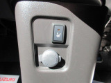 運転席シートヒーター機能付きなので寒い冬など特に便利です!女性には嬉しいですね♪