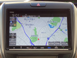 ナビは純正ギャザズメモリーインターナビ☆VX○-○○☆USB通信機器を使い、インターナビ交通情報から、渋滞を予測したルート案内や空いている駐車場を探したりする機能などが利用可能です♪