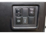 運転席右部の操作部です。
