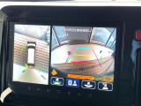【360&deg;ビューモニター】専用のカメラにより、上から見下ろしたような視点で360度クルマの周囲を確認することができます☆死角部分も確認しやすく、狭い場所での切り返しや駐車もスムーズに行えます。