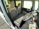 運転席シート廻りは使用感も少なく、良好な状態となっています。丁寧に使われていたことがよくわかりますね。
