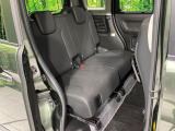 後部座席も気になるようなキズ・汚れやへたり等、大きなダメージはなく、良好な状態です。