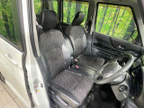 運転席シート廻りは使用感も少なく、良好な状態となっています。丁寧に使われていたことがよくわかりますね。