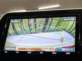 【バックカメラ】駐車時に後方がリアルタイム映像で確認できます。大型商業施設や立体駐車場での駐車時や、夜間のバック時に大活躍!運転スキルに関わらず、今や必須となった装備のひとつです!