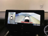 バックカメラが付いているので後方確認が非常にしやすいです。今や運転初心者も熟練者も必須装備!ついていて損はないですね♪