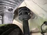 お車を安心してお乗りいただく為には、足回りの定期点検が欠かせません。サービスサポート(有償保証)では無料点検もご提供しており、安心のカーライフをお過ごしいただけるサポート体制が整っています。