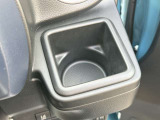 運転席側ドリンクホルダー