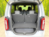 普段のお買い物や通勤、送迎等に十分な荷室スペースを確保しております。セカンドシートを倒すと、大きな荷物の積載も可能です♪