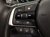 ステアリングリモコンは、運転中でも簡単に音量調整やチャンネル変更もできます!わき見運転防止にもつながるので安心です♪