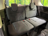 3列目シートはもちろん状態良好☆大人でもゆったりと座って頂けますので、大人数でのお出かけもラクラクです♪ご家族で、気の知れた仲間で、ドライブに行くのが楽しみですね♪