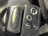【Hondaスマートキー】カバンやポケットに入れたままでもドアの施錠・解錠が可能なスマートキーを装備。エンジンのオン・オフ時もカギを取り出す必要が無いからとっても便利です♪