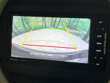 【バックカメラ】駐車時に後方がリアルタイム映像で確認できます。大型商業施設や立体駐車場での駐車時や、夜間のバック時に大活躍!運転スキルに関わらず、今や必須となった装備のひとつです!