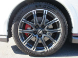225/45R18 95Y XLタイヤ&NISMO専用18インチアルミホイール(18&times;7J、軽量10本スポーク)